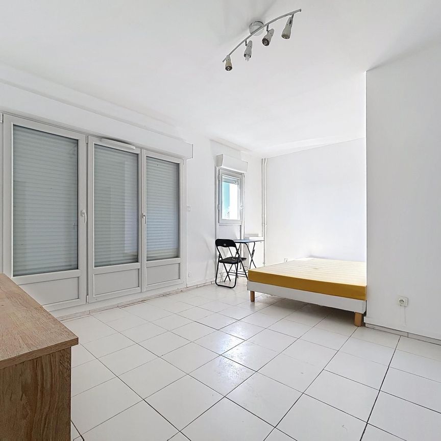 Location Appartement 1 pièce 26m² ST JULIEN LES VILLAS 10800 - Photo 1