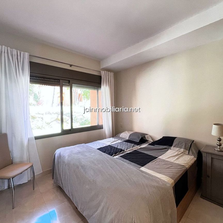 Apartamento en Estepona, La Resina, alquiler - Photo 1