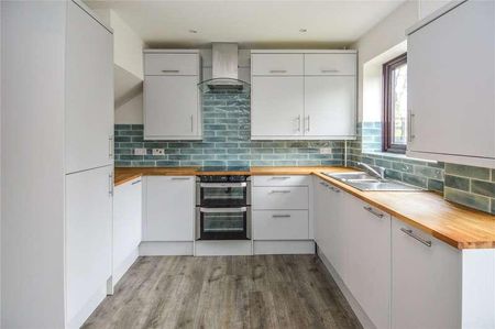 Glebe Road, Alvechurch, Birmingham, B48 - Photo 5