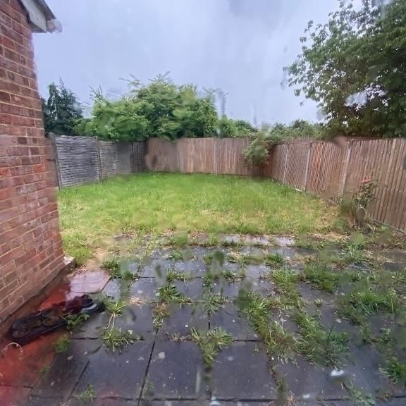 House share to rent - Photo 1