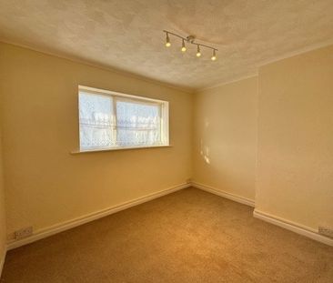 Ruskin Road, Worthing, BN14 1 bedroom flat to rent - Photo 1