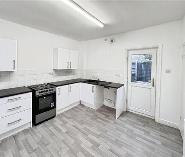 2 bedroom terraced house to rent - Photo 2