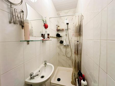 4 bedroom terraced house to rent - Photo 4