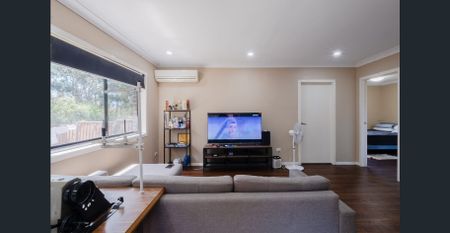 Private Two Bedroom Granny Flat in a Private Street - Photo 5