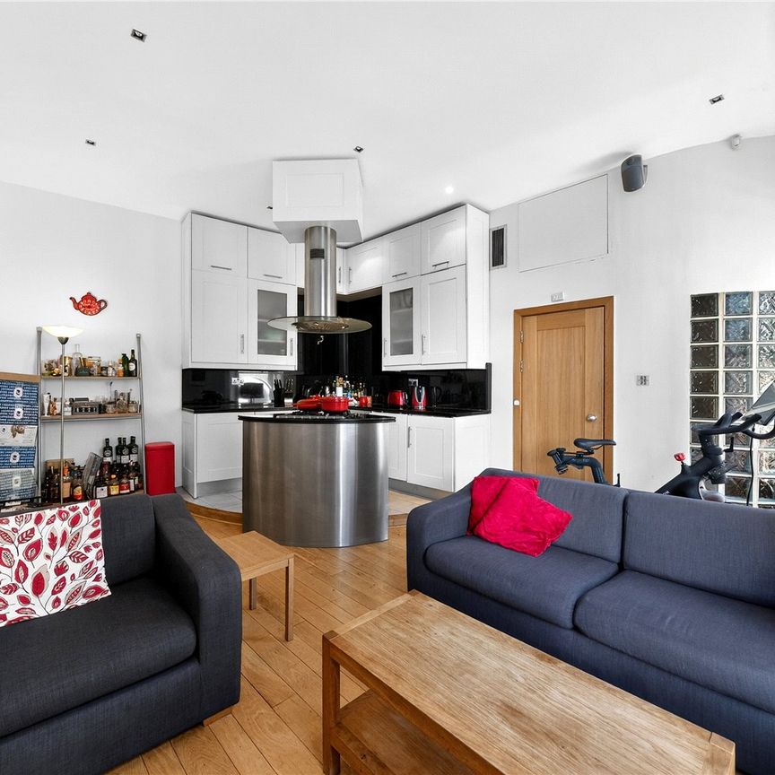 Borough High Street, London, SE1 1XU - Photo 1