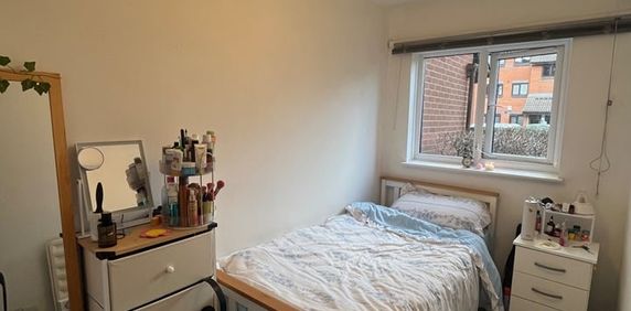 Room in a Shared Flat, Brymay Close, E3 - Photo 2
