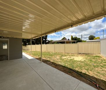 Secure Your Ideal Family Home in Seville Grove – 3 Bedrooms, Modern... - Photo 4