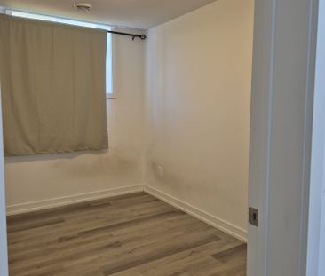For Lease - 4263 Fourth Avenue Unit# 812, Niagara Falls, Ontario - Photo 3