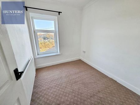 3 bedroom House To Let - Photo 3