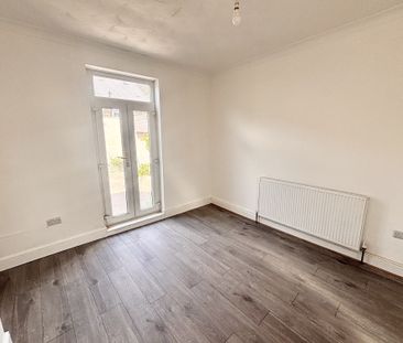 Station Road, Sheffield, Woodhouse - Photo 5