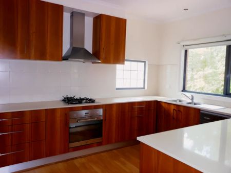 4 Bed, 2 Bath - Photo 4