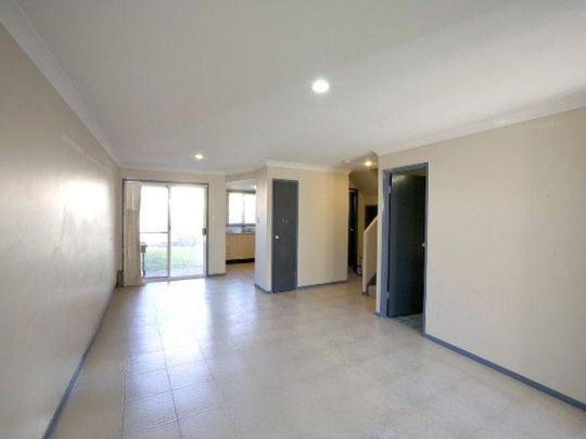 Modern 3 Bedroom Townhouse in Secure Gated Complex - Walk to Train - Photo 1
