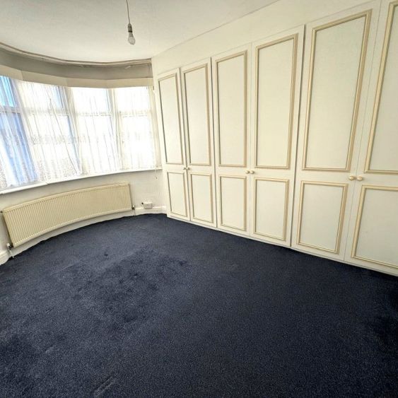 Silkfield Road, London, NW9 - Photo 1