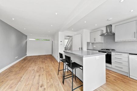 A new refurbished town house in a great location for local shops, buses to Richmond and Kingston and close to the riverside and open spaces of Ham Riverside Lands. Available mid November 2025. - Photo 2