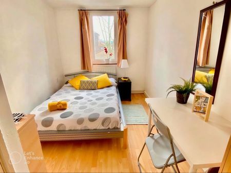 Room in a Shared Flat, Manchester Road, E14 - Photo 2