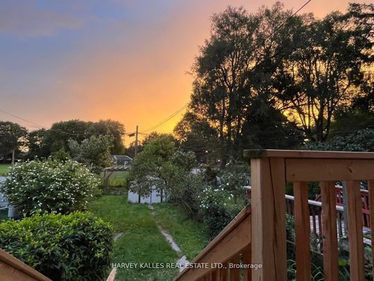 For Lease - 26 Leyton Avenue Unit# Room, Toronto, Ontario - Photo 1