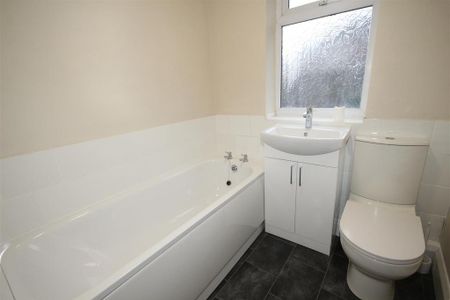 2 bedroom terraced house to rent - Photo 5