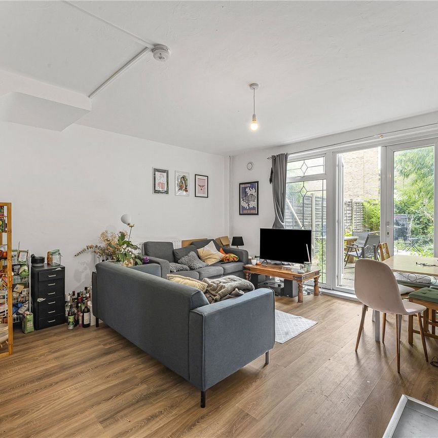 Weymouth Terrace, Hoxton, London, E2 8LF - Photo 1