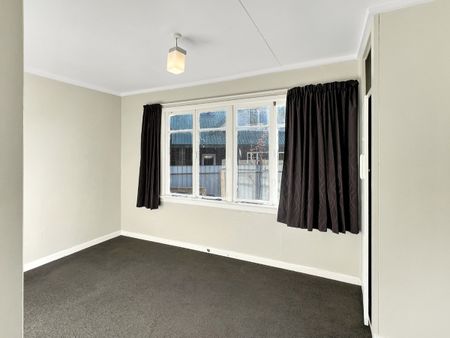 Charming 3 bedroom home - Photo 4