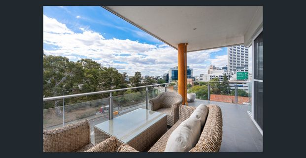 Furnished Executive 2×2, Wrap-Around Balcony, 2 Secure Bays — CBD/Kings Park Ridge - Photo 1