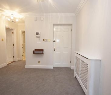 2 bedroom penthouse to rent - Photo 3