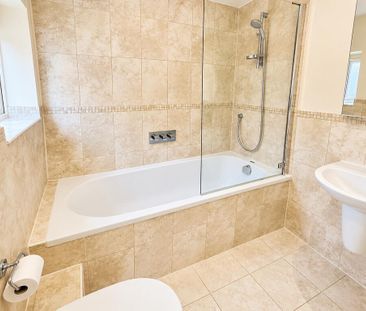 2 bedroom semi-detached house to rent - Photo 5