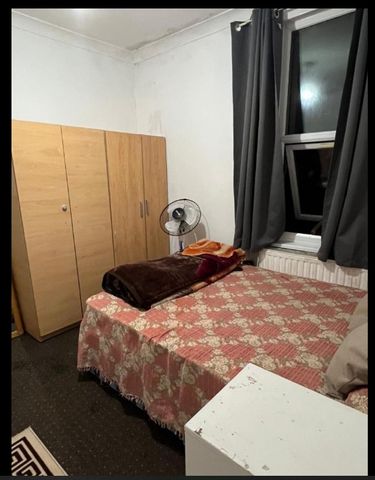 Room in a Shared House, Monega Road, E7 - Photo 4