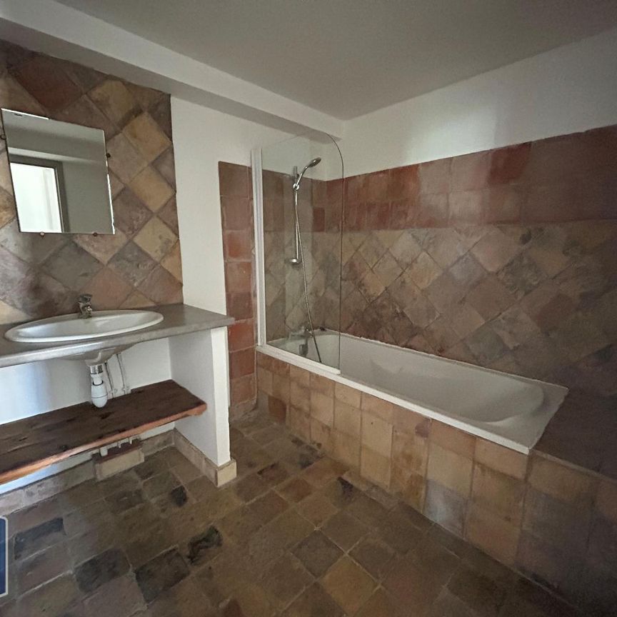 Location Appartement 3 pièces 72m² CARPENTRAS 84200 - Photo 1