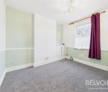 4 bedroom terraced house to rent - Photo 2