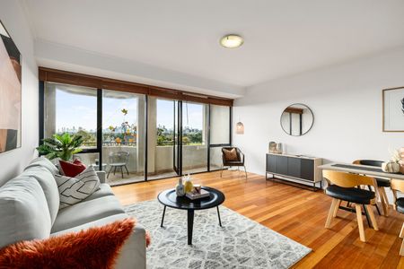 VIBRANT 2 BEDROOM! - Photo 4