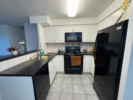 For Lease - 17 Michael Power Place Unit# 816, Toronto, Ontario - Photo 4