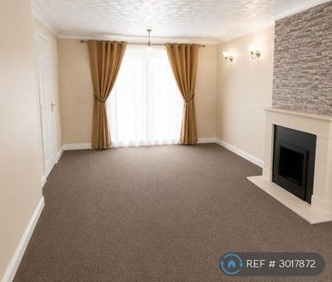 3 bedroom end of terrace house to rent - Photo 2