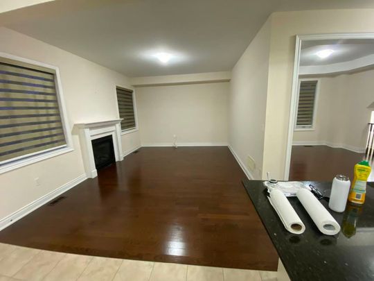 For Lease - 37 Ladder Crescent, East Gwillimbury, Ontario - Photo 1