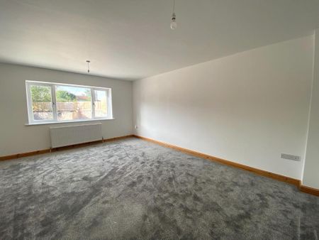 3 bedroom detached house to rent - Photo 4