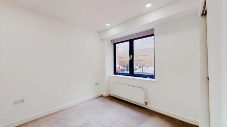 1 Bed 1 Bath - Photo 2