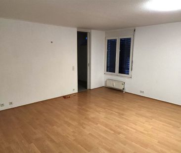 Schöne 2 Zimmer Whg. mit Weitblick in Queis, Balkon unt TG-Stellplatz! - Photo 2