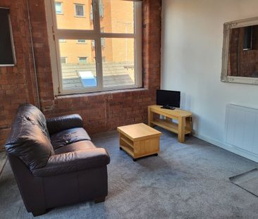 Studio Flat, Lincoln Place, M1 - Photo 1