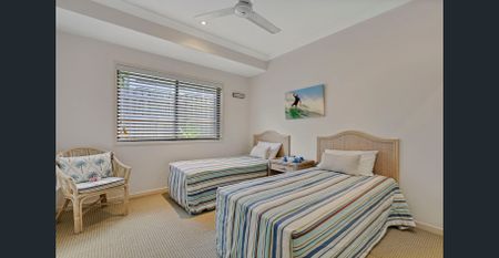 Stunning Family Home with Pool in Prime Noosaville Location - Photo 4