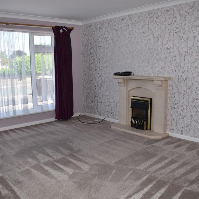 2 bedroom detached bungalow to rent - Photo 1