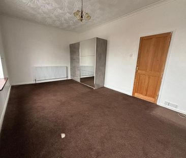 3 bedroom end of terrace house to rent - Photo 6