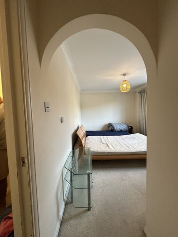 3 bed Appartment TO LET In Bromley - Photo 4