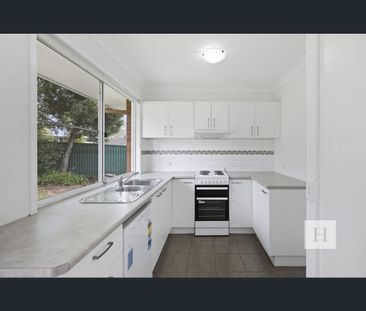 2/7 Fairway Close, Watanobbi, NSW 2259 - Photo 5