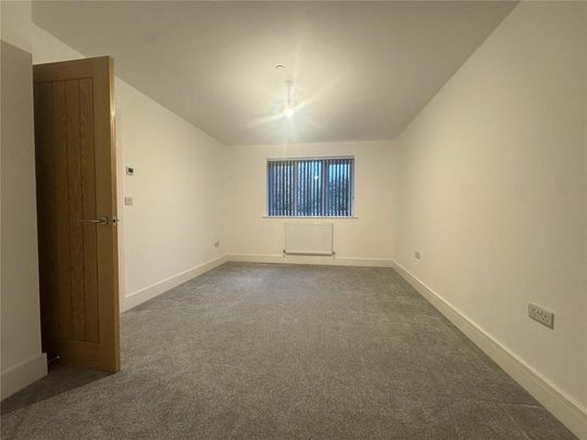 4 bedroom detached house to rent - Photo 1