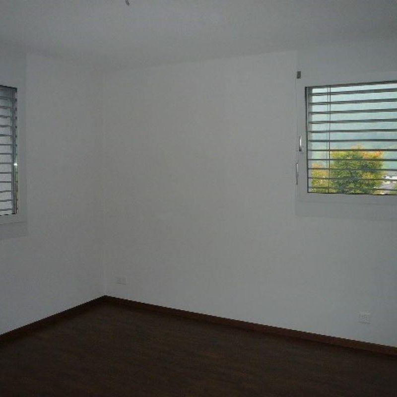 schöne 3.5 Zimmer-Attikawohnung an zentraler Lage - Photo 1