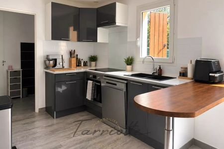 VILLA - 10897 - Photo 4