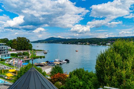 "Seeblick-Loft!" Traumhafte Dachgeschosswohnung im Kernzentrum von Velden - Photo 3
