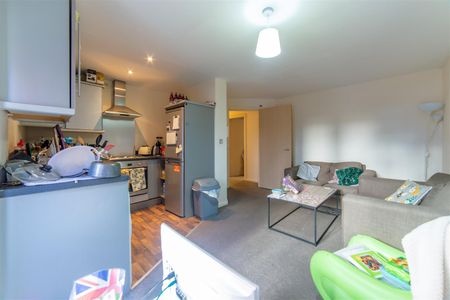3 bed apartment to rent in Melbourne Street, Newcastle Upon Tyne, NE1 - Photo 2