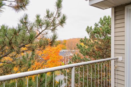 For Lease - 270 Brittany Drive Unit# 406, Manor Park - Cardinal Glen and Area, Ontario - Photo 3