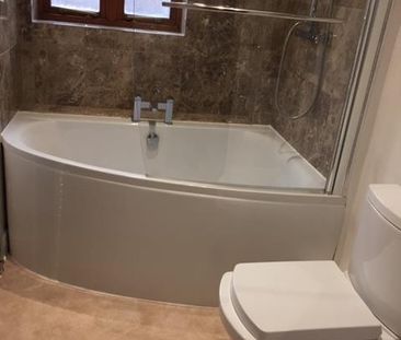 2 bedroom semi-detached house to rent - Photo 4