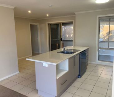 Modern Townhouse in North Shepparton! - Photo 6